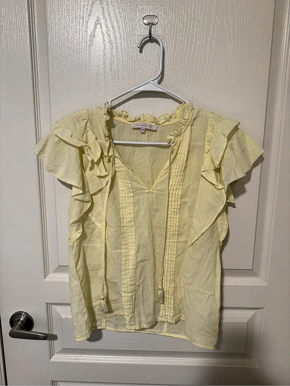 OLIVACEOUS Ruffle Blouse in Yellow Size Small Like New